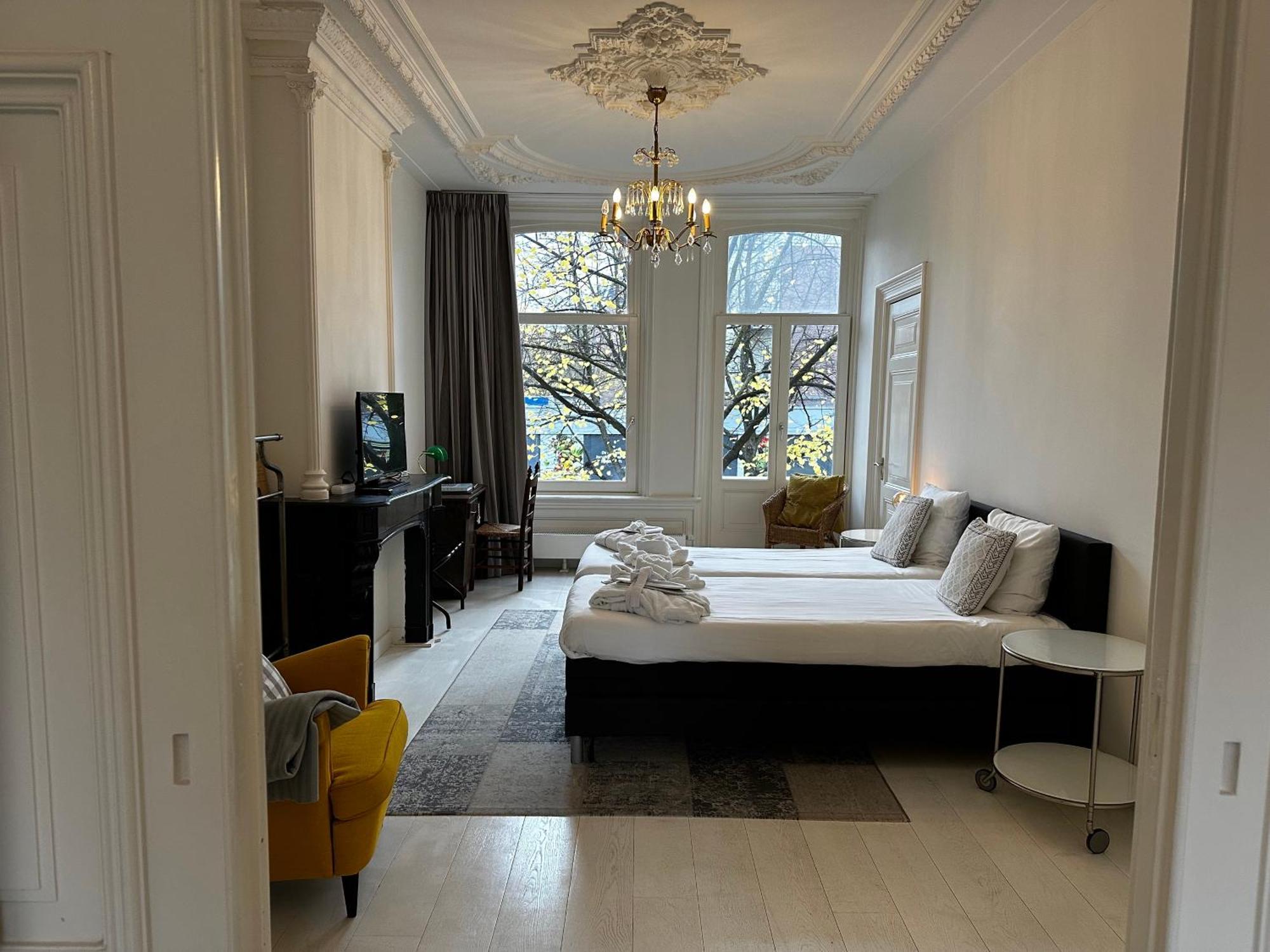 Nine-T-Teen Bed And Boutique Amsterdam Eksteriør bilde