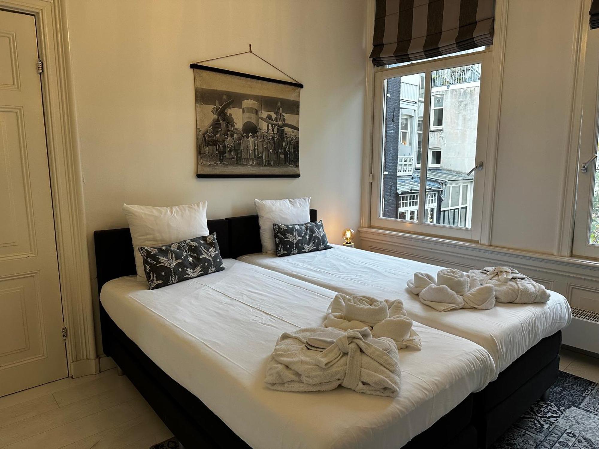 Nine-T-Teen Bed And Boutique Amsterdam Eksteriør bilde
