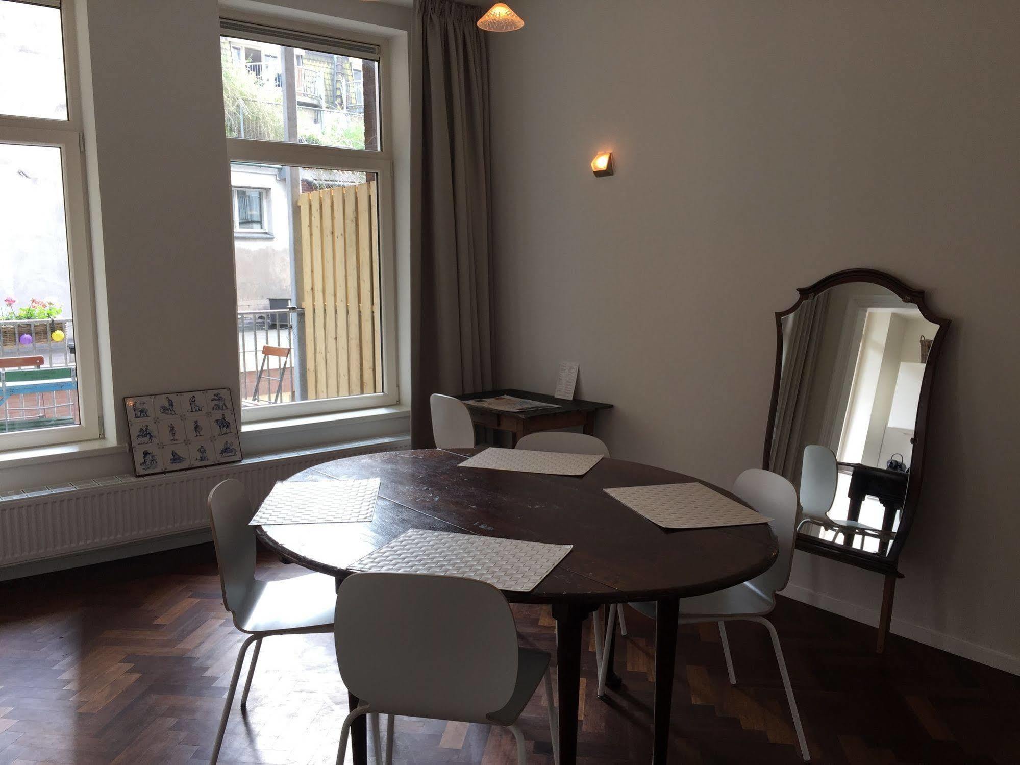 Nine-T-Teen Bed And Boutique Amsterdam Eksteriør bilde