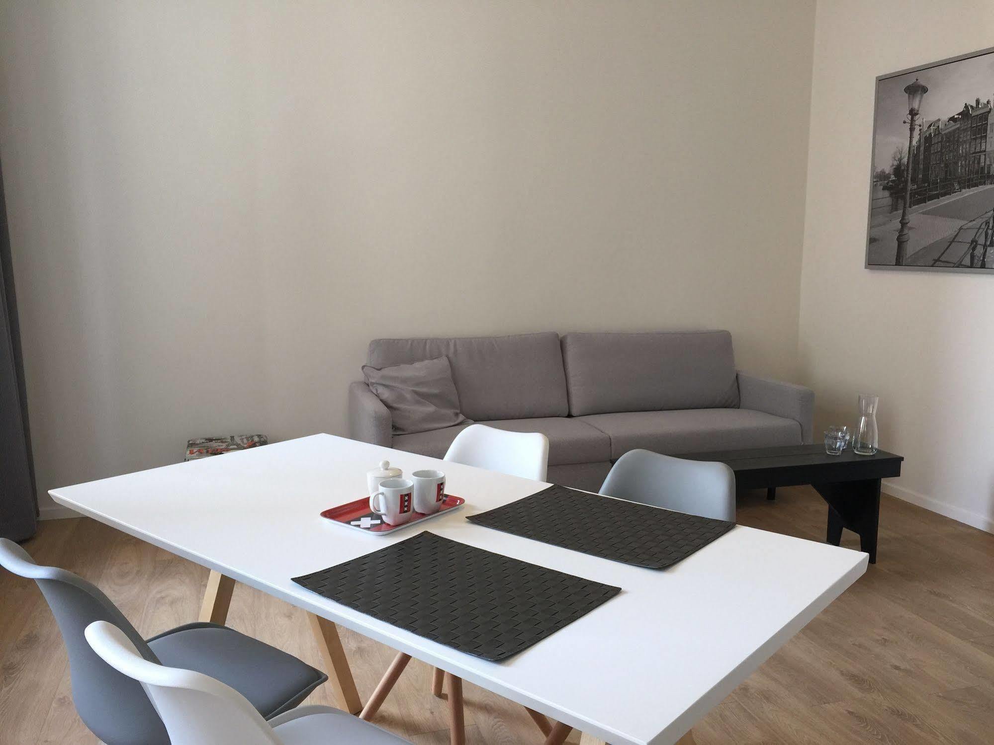 Nine-T-Teen Bed And Boutique Amsterdam Eksteriør bilde